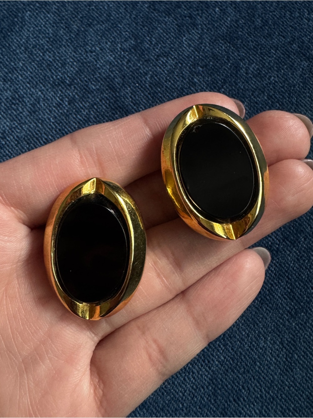 Vintage Donna Karan DKCO Black Onyx Gold Tone Oval Clip On Statement Earrings